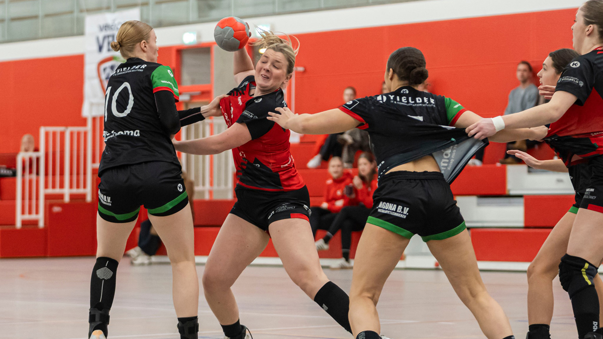 VELO trekt overwinning in slotfase naar zich toe