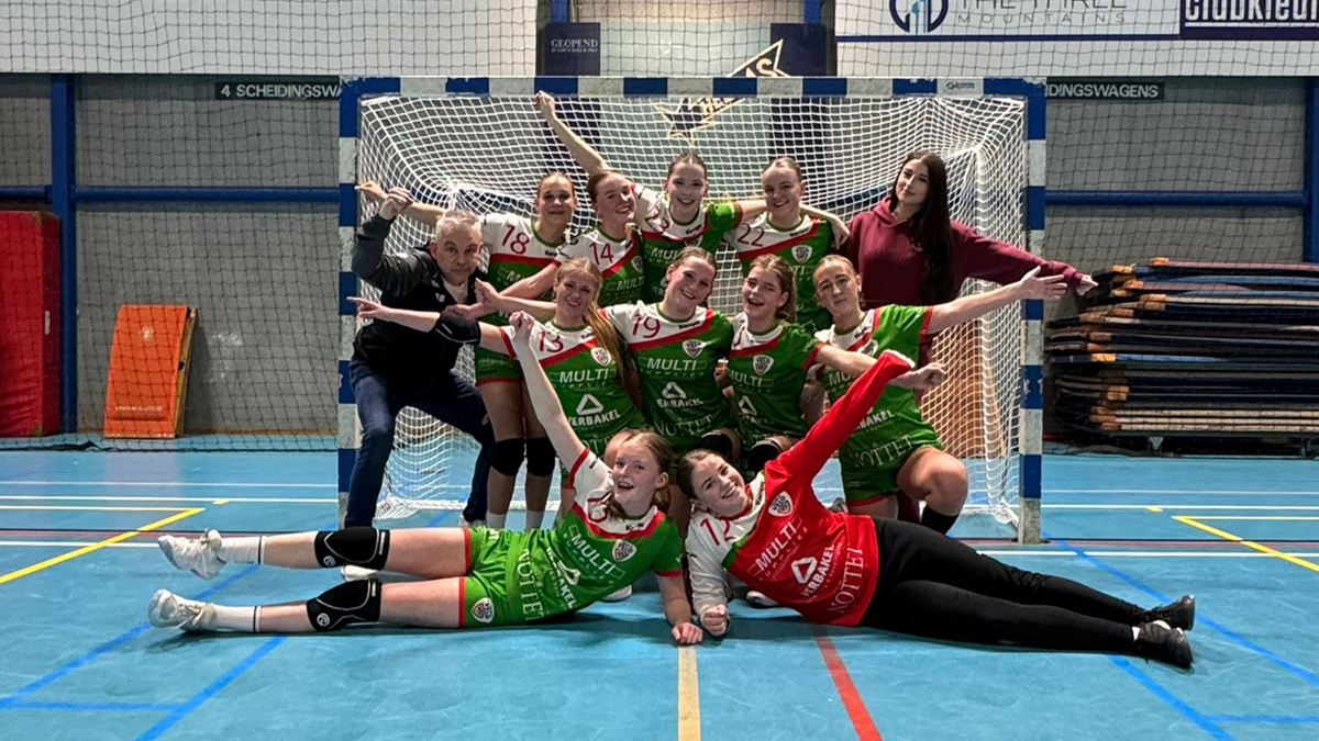 VELO DB2 wint enerverende wedstrijd bij Hellas DB1