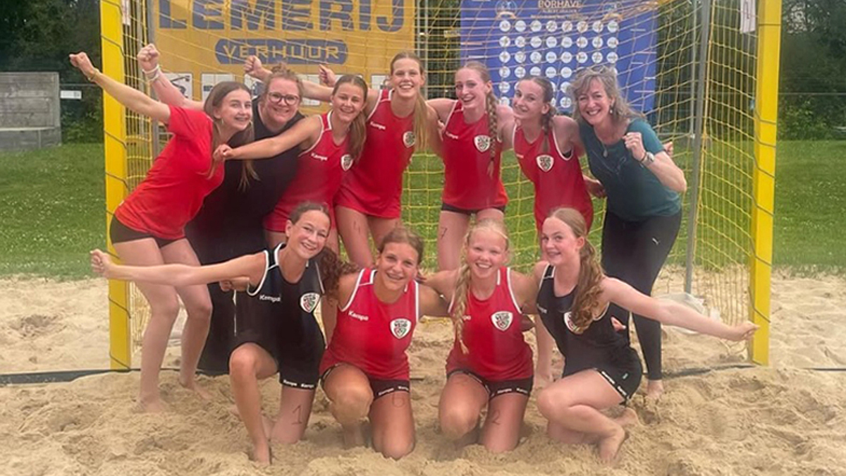 VELO DC1 winnaar Borhave Beachtoernooi